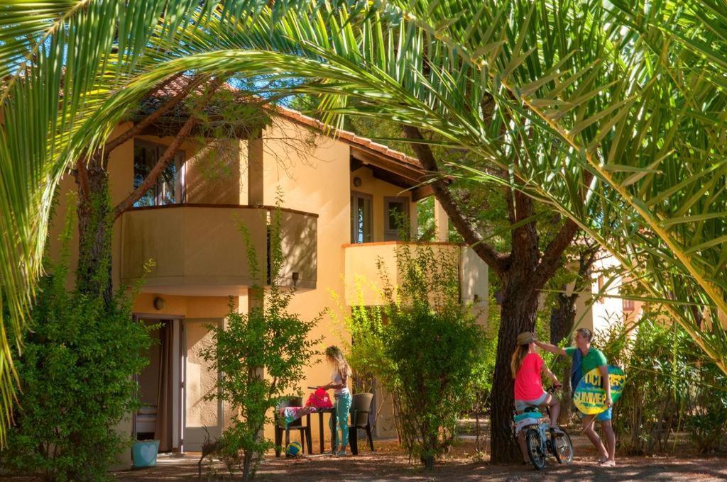Marina Hotel Club كوغولين المظهر الخارجي الصورة