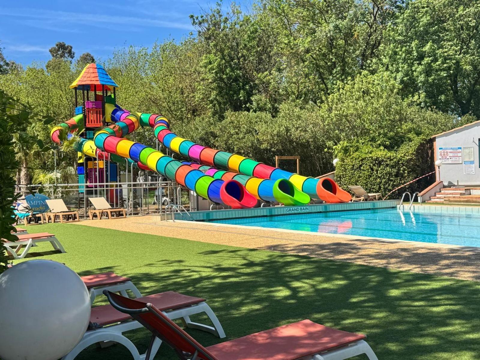 Marina Hotel Club كوغولين المظهر الخارجي الصورة